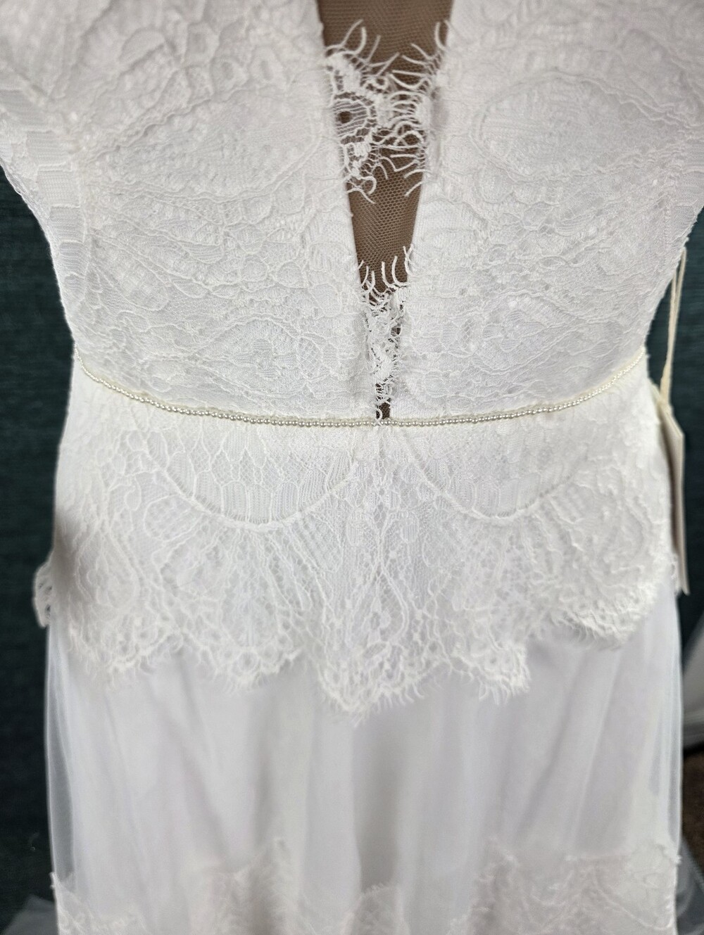 Bohemian Off Shoulder Wedding Dress, Perfect For a Beach Wedding! Size Small. - Picture 6 of 14